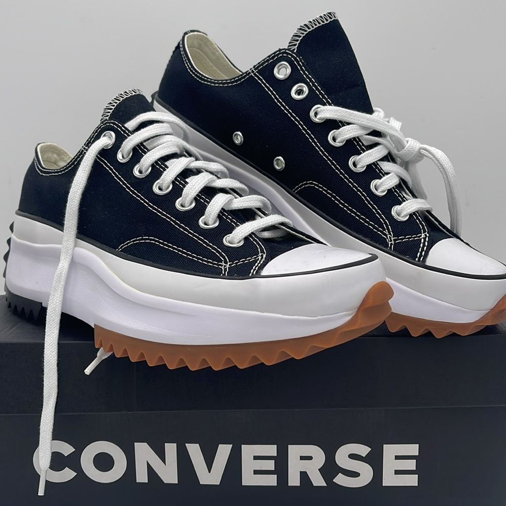 Converse Men’s RUN STAR HIKE OX BLACK/WHITE/GUM 168816C
Platforms Sneakers - Picture 4 of 16
